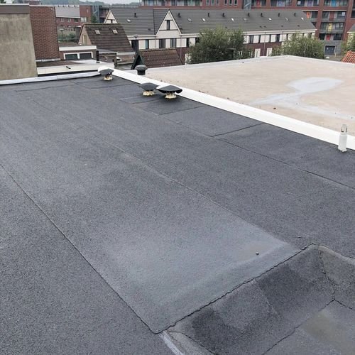 Een nieuw bitumen dak in Den Bosch Een nieuw bitumen dak in Den Bosch